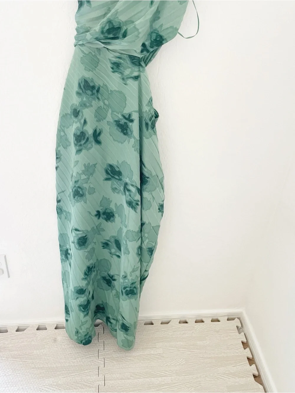 Abercrombie & Fitch Giselle floral green cutout maxi dress size large